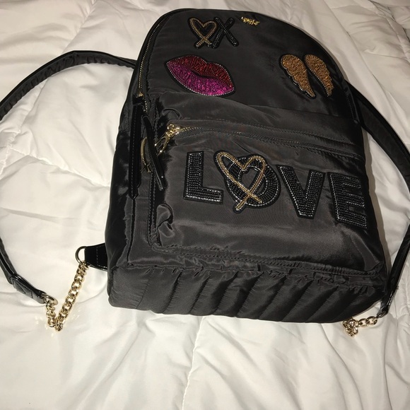 NIP VS Fashion Show Backpack - Picture 2 of 6